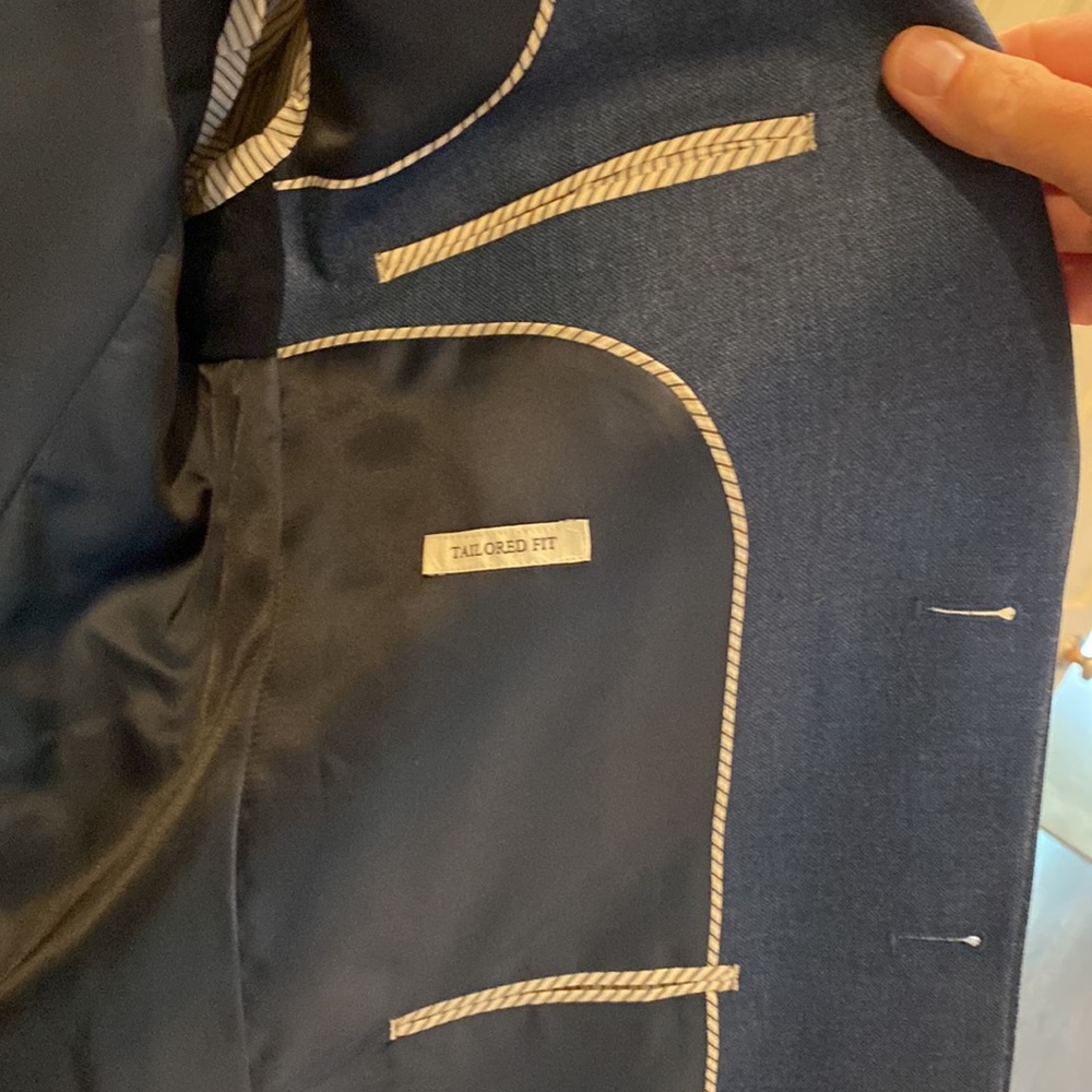 Joseph A Bank Sport coat 40L 52% Silk 48% wool. Very nice, never worn. - Picture 6 of 7